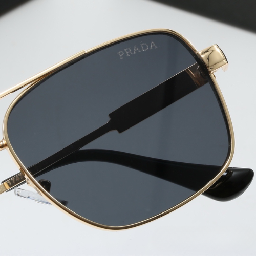 Prada Axis Sonnenbrille